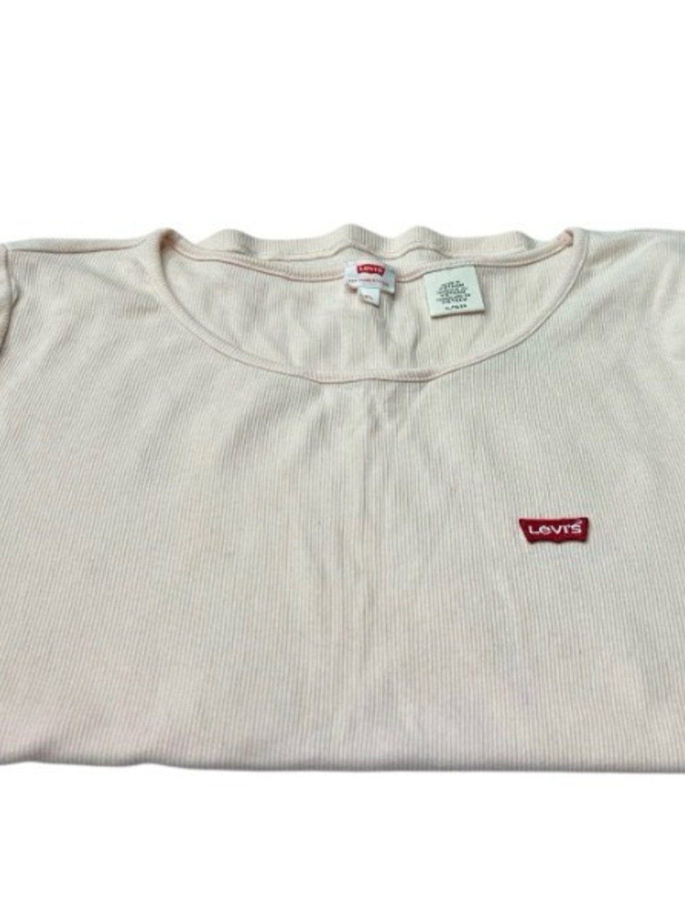 Levi's Scoop Neck Ribbed Tee light pink with Red Logo Patch
